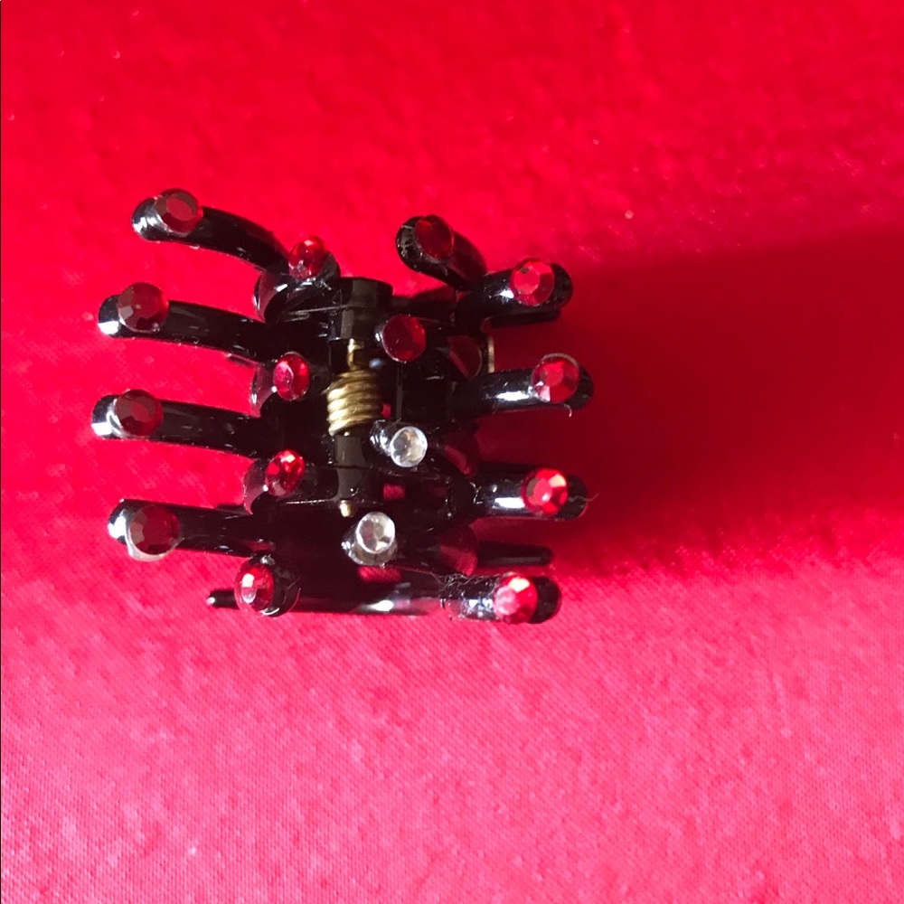 NWOT JOOMI Hair CLI P  with crystals .1" Nordstrom